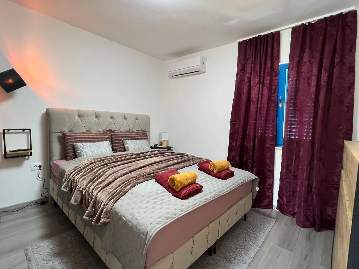 Lolita Apartment Rijeka 0*,