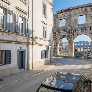  Appartamento Elegant Next To Arena Croazia